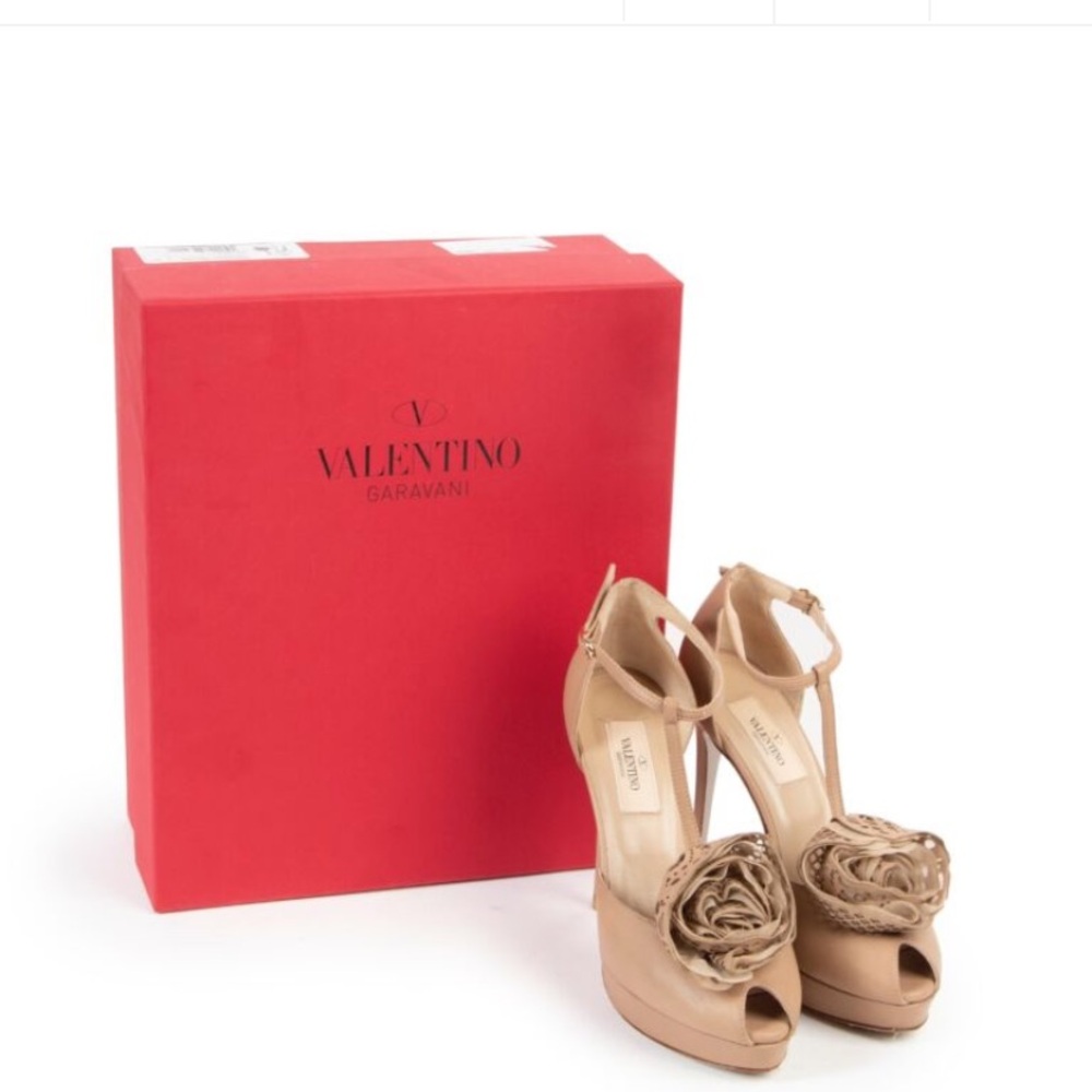 $895 Valentino Garavani Scarpe Platform Camel/Nude T-Strap Heel Flower Italy